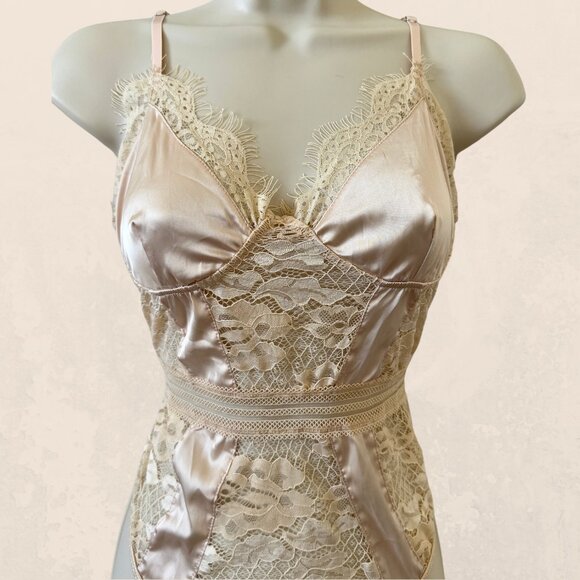 Blush Satin & Lace BodySuit - Picture 4 of 5